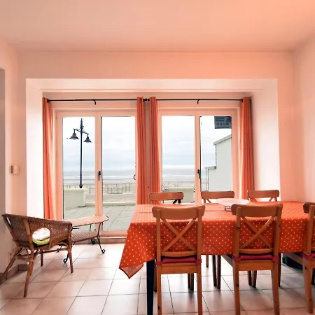 Seaside W Large Terrace Lägenhet De Haan