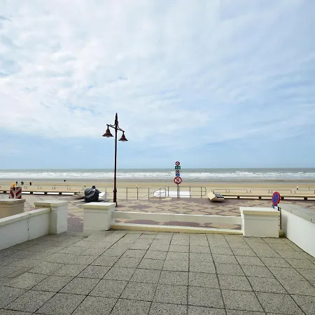Lägenhet Seaside W Large Terrace De Haan